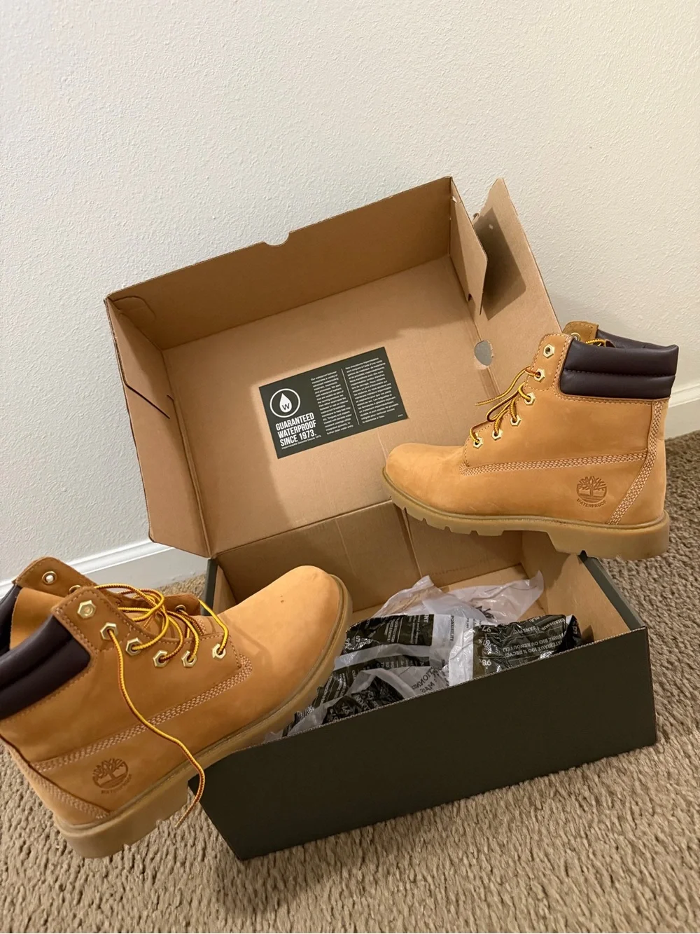 Timberland Linden Woods 6-Inch Waterproof Boots Wheat Nubuck Women’s Size 7.5